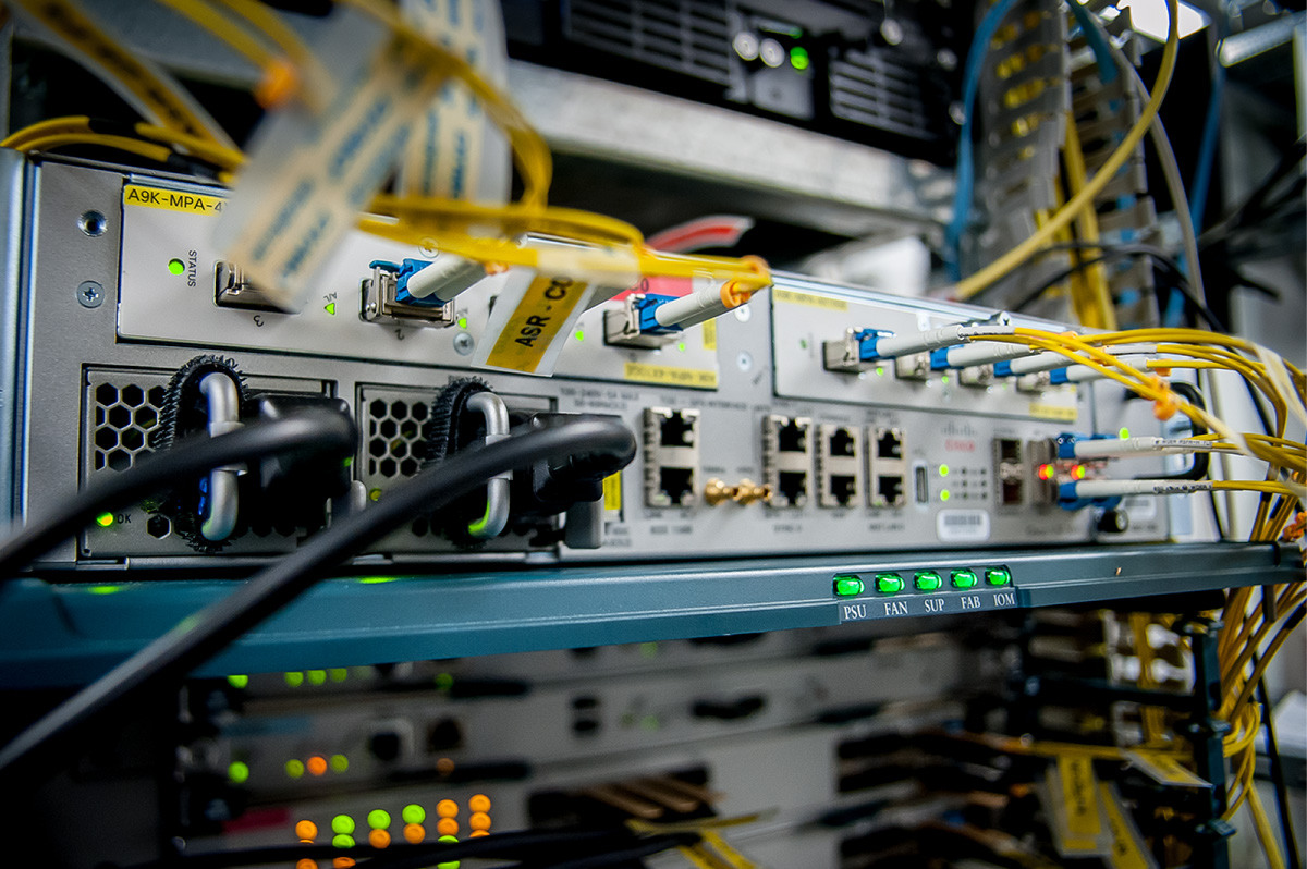 Cisco services. Технология Metro Ethernet. Metro Ethernet роутеры. Компьютерное и сетевое оборудование. Сетевое и серверное оборудование.